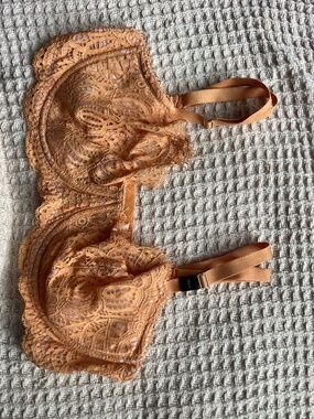 Victoria Secret Bra NWT